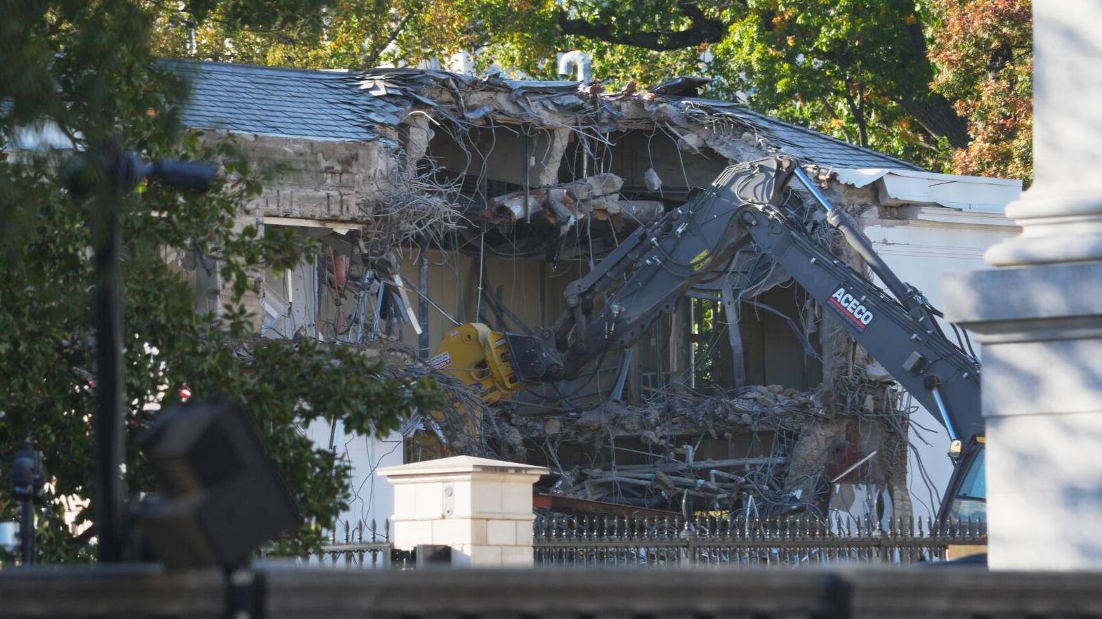 The White House starts demolishing part of the East Wing to build Trump's ballroom